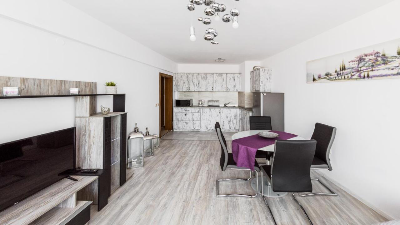Next To Gondola. Cosy & Elegant 2 Bedroom Apartment In Neon Complex Bansko Exterior photo